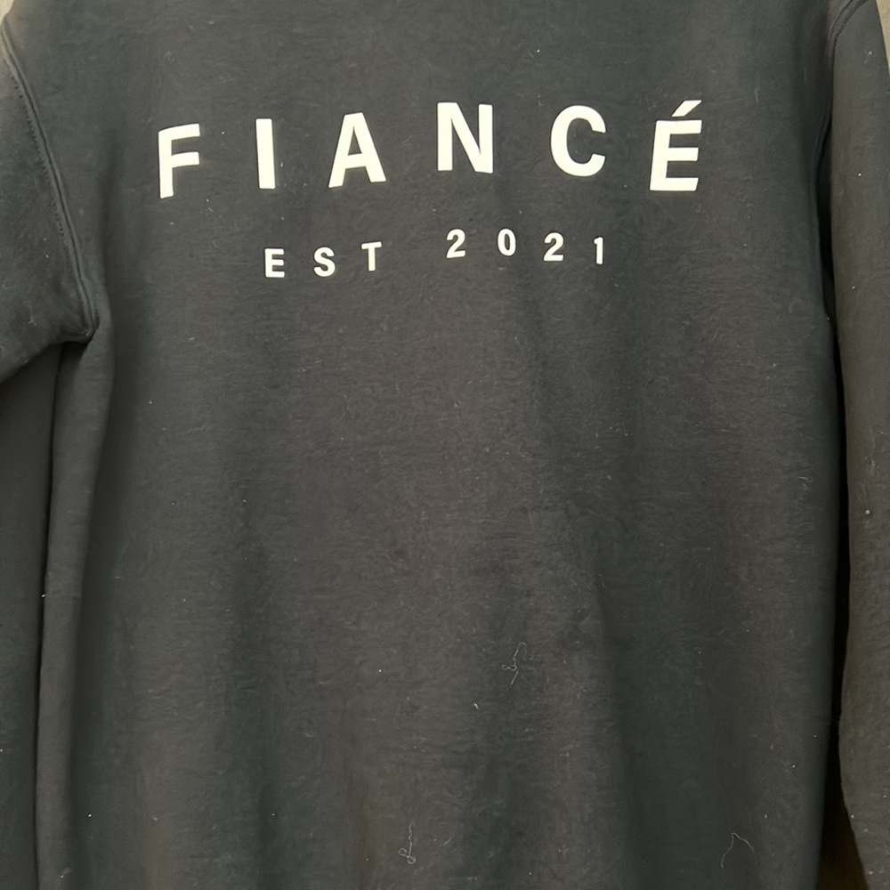Fiancé 2021 sweater - Picture 3 of 3